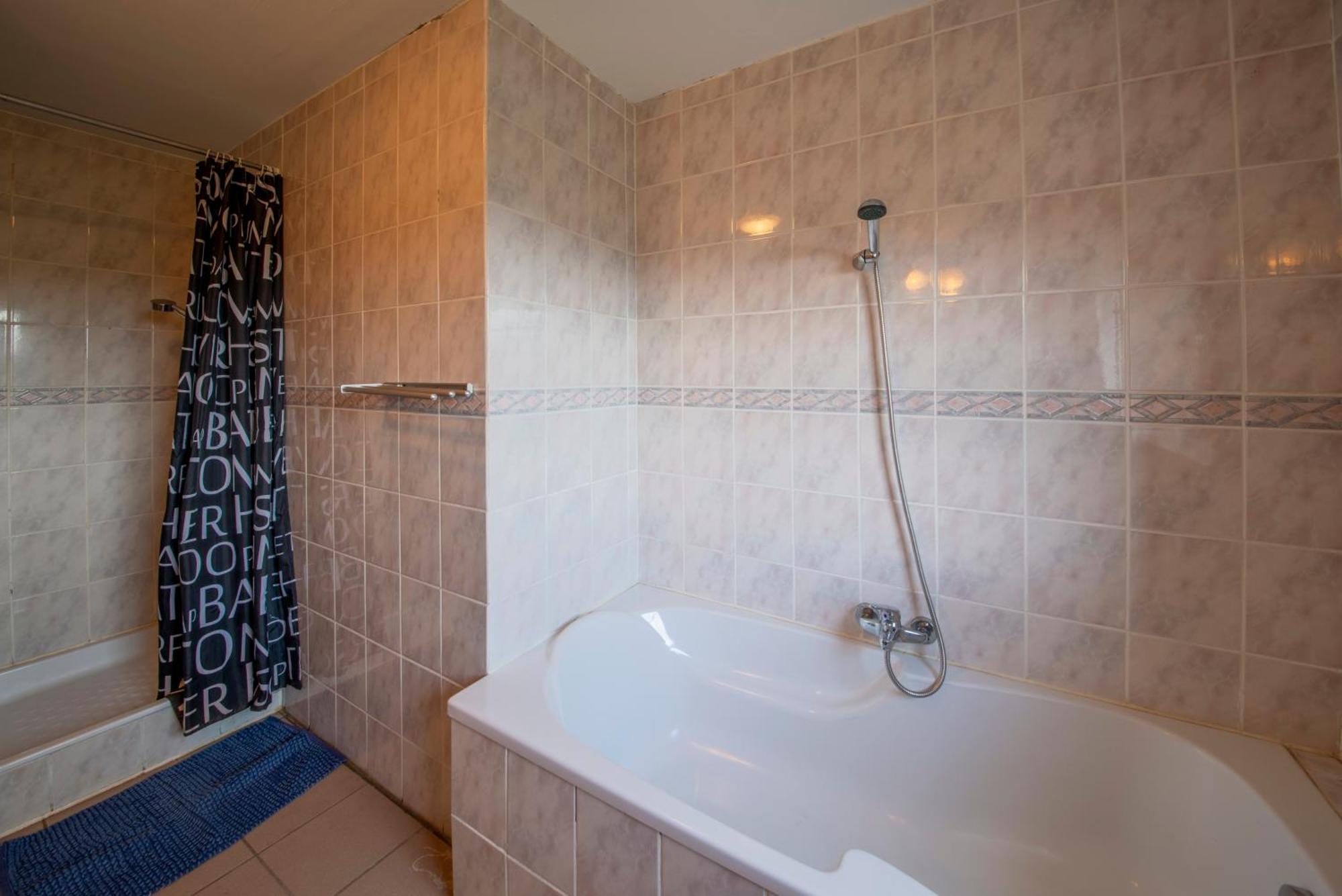 Sol Battire Hotell Brisy Exteriör bild